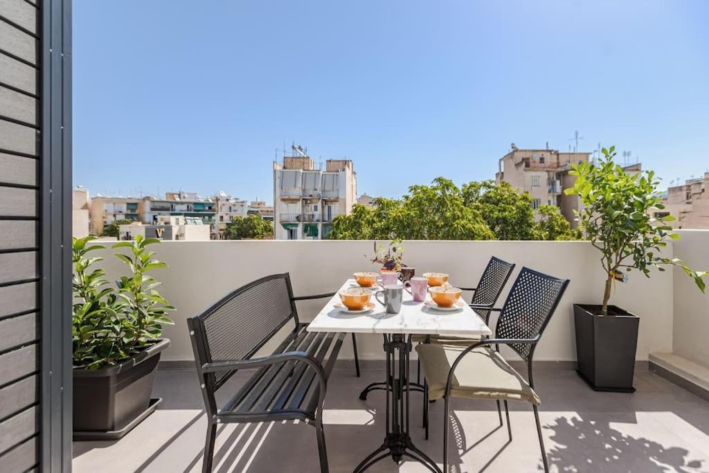 Апартаменты The Meta -rooftop Access Sunny 2bdr *